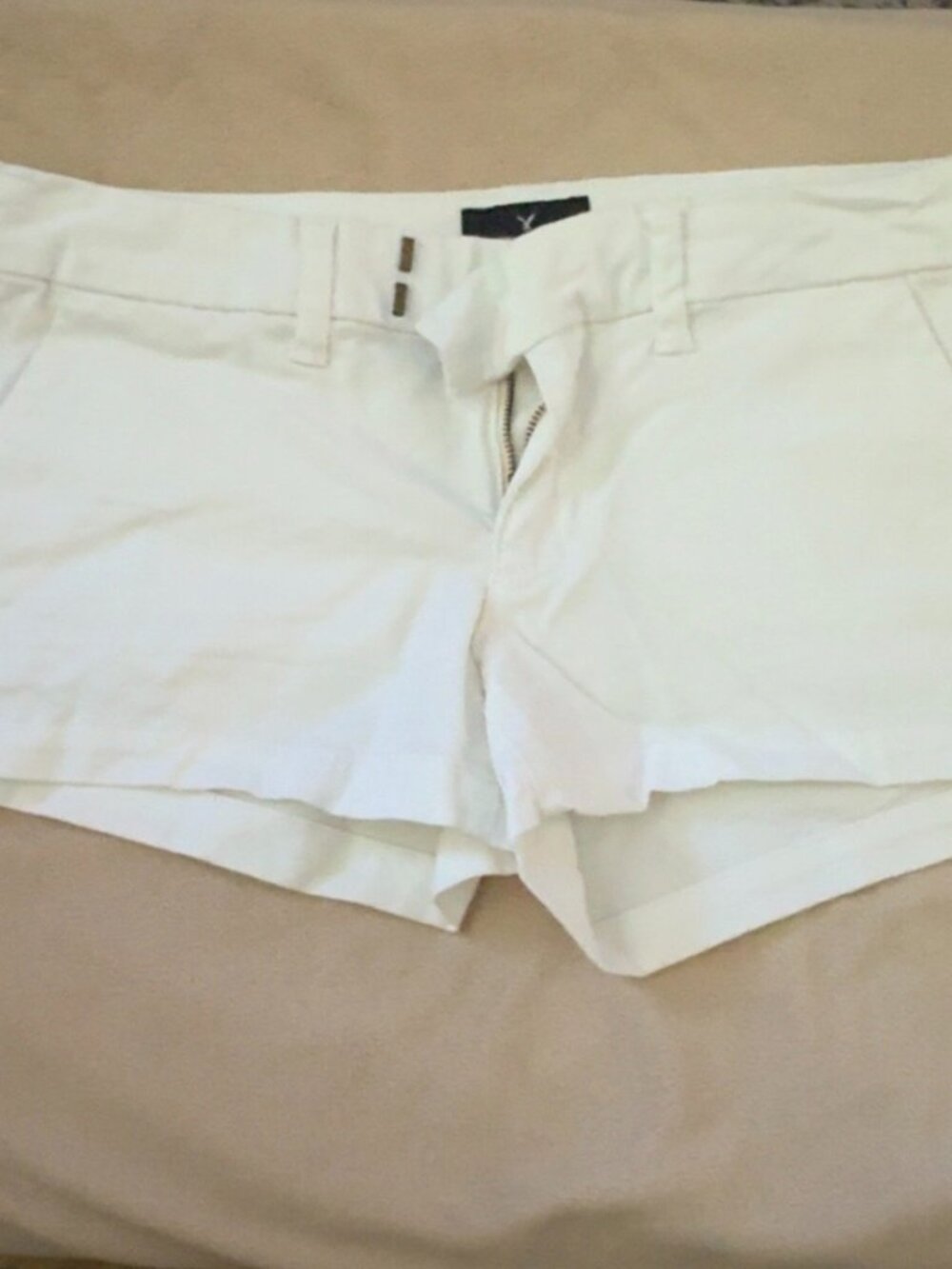 American Eagle white shorty shorts